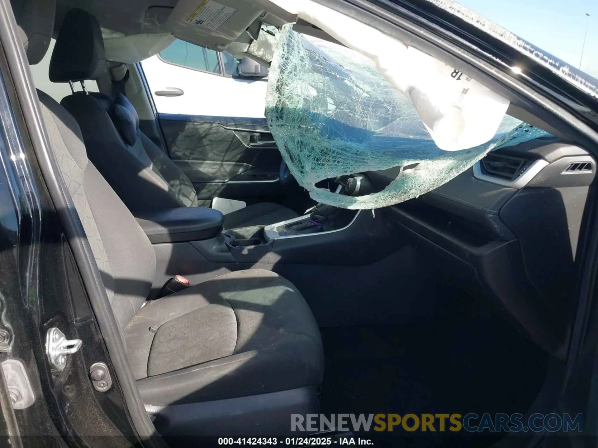 5 Photograph of a damaged car 2T3W1RFV5MC150493 TOYOTA RAV4 2021