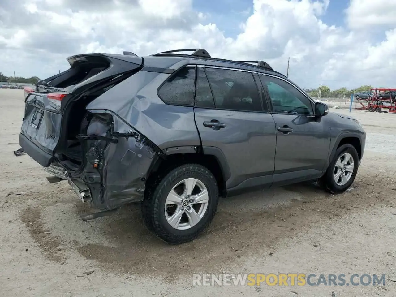 3 Photograph of a damaged car 2T3W1RFV5MC151899 TOYOTA RAV4 2021