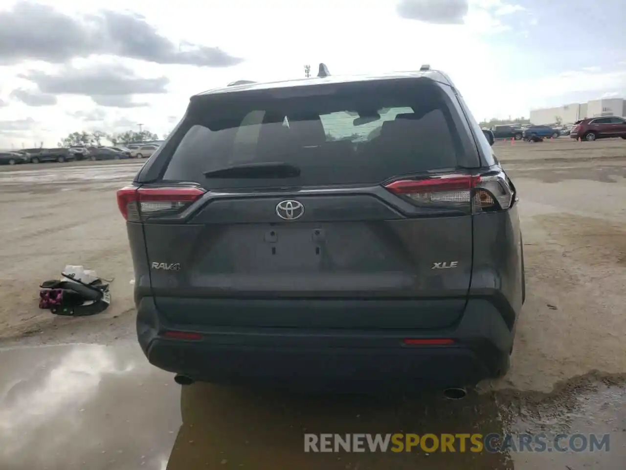 6 Photograph of a damaged car 2T3W1RFV5MC156536 TOYOTA RAV4 2021