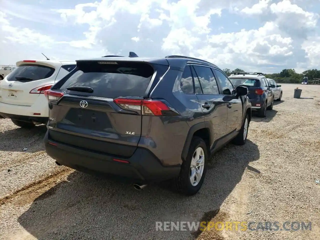 4 Photograph of a damaged car 2T3W1RFV5MC157881 TOYOTA RAV4 2021