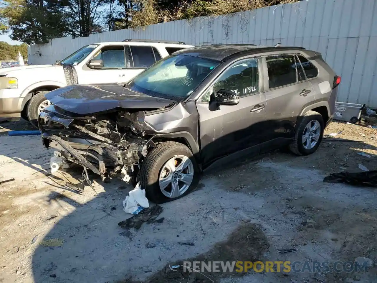 1 Photograph of a damaged car 2T3W1RFV5MW105293 TOYOTA RAV4 2021