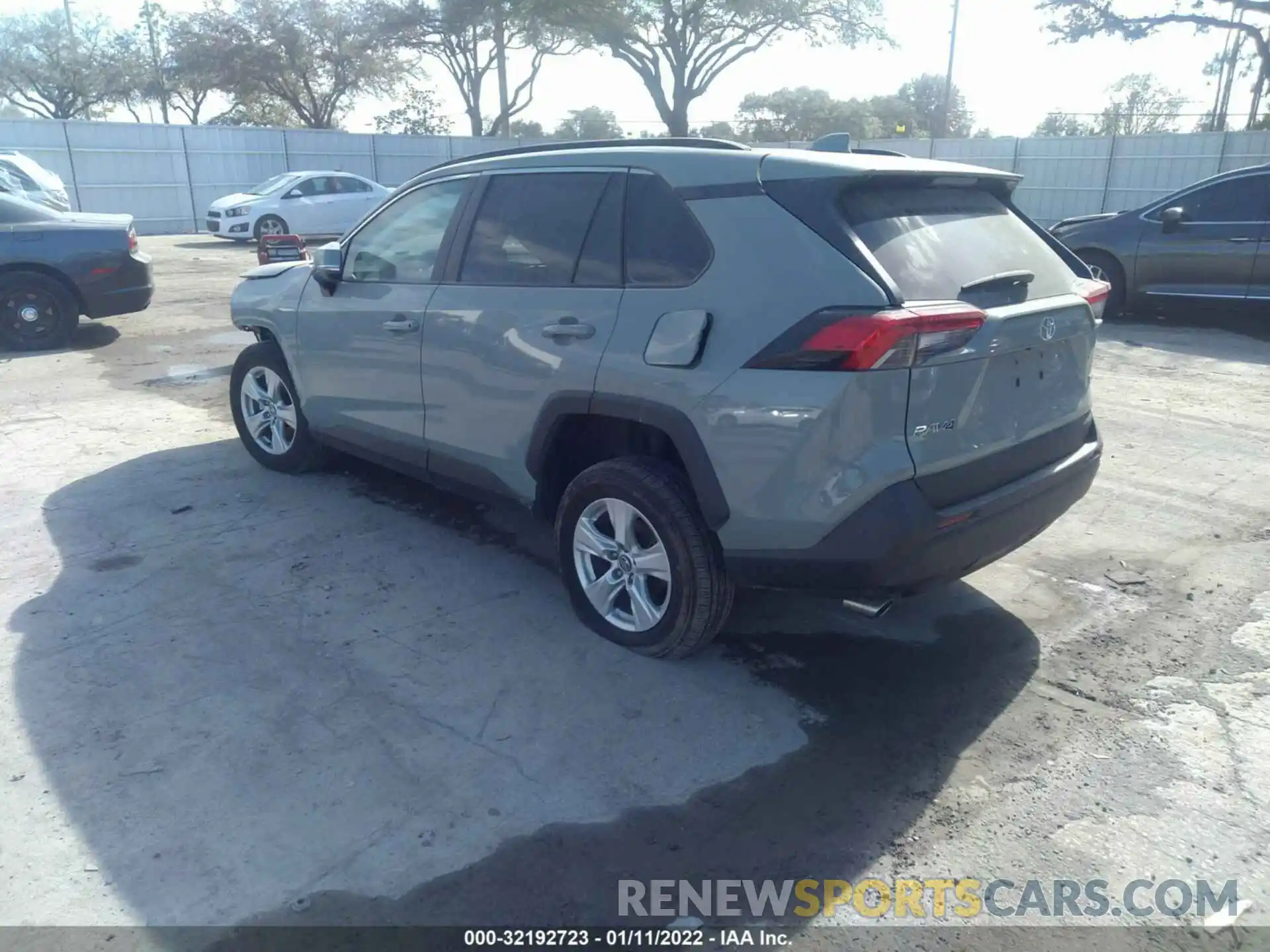 3 Photograph of a damaged car 2T3W1RFV5MW106136 TOYOTA RAV4 2021