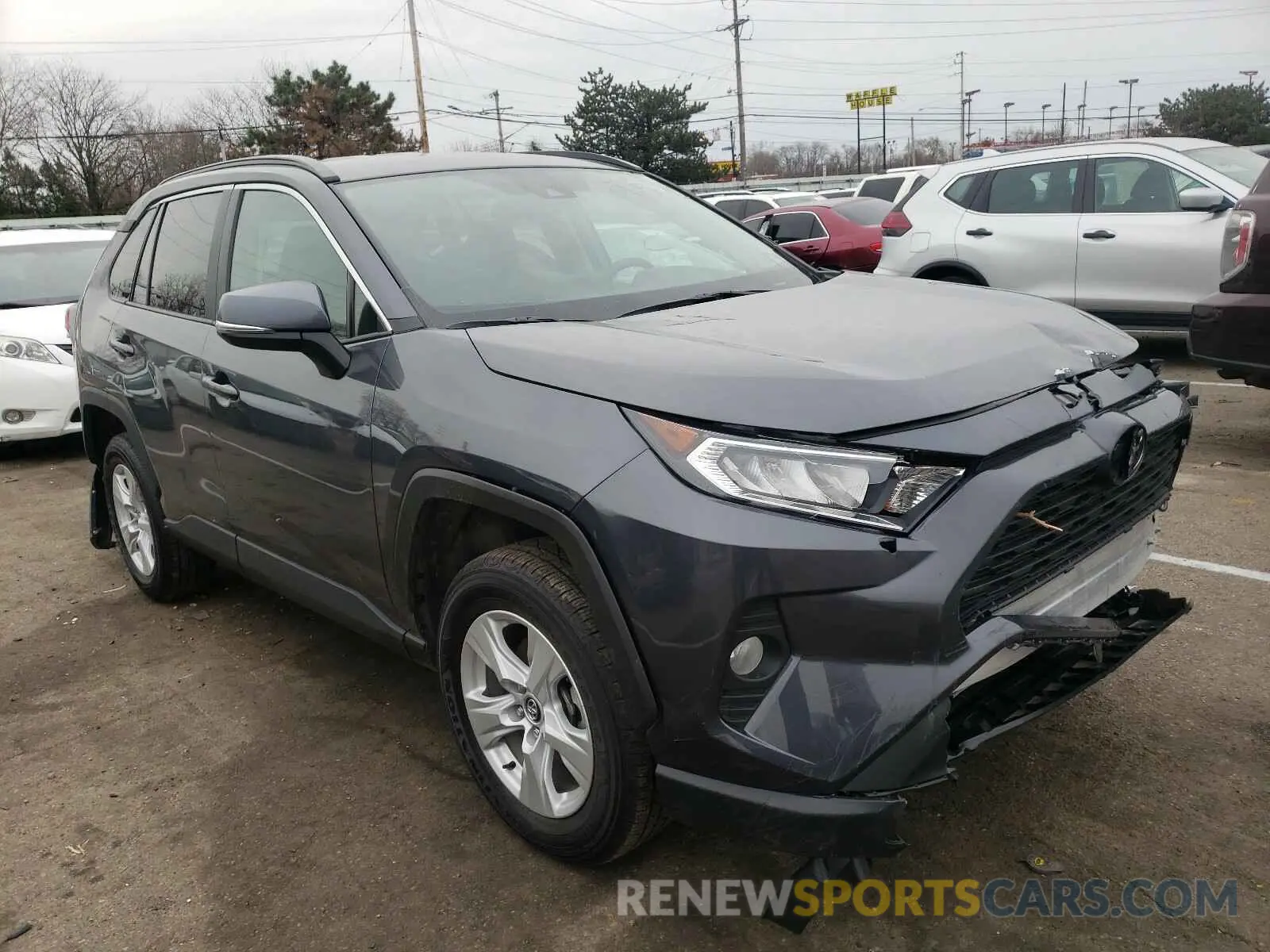 1 Photograph of a damaged car 2T3W1RFV5MW112633 TOYOTA RAV4 2021