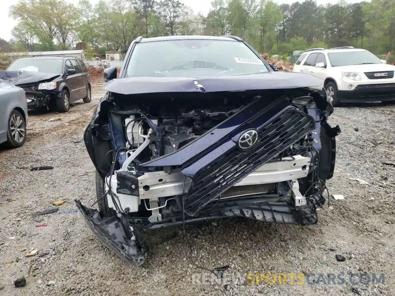 9 Photograph of a damaged car 2T3W1RFV5MW117802 TOYOTA RAV4 2021