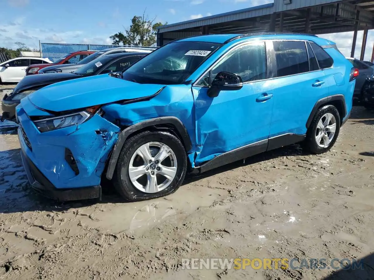 1 Photograph of a damaged car 2T3W1RFV5MW124071 TOYOTA RAV4 2021