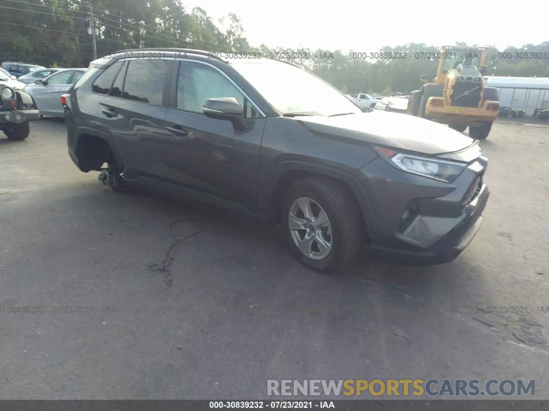 1 Photograph of a damaged car 2T3W1RFV5MW133806 TOYOTA RAV4 2021