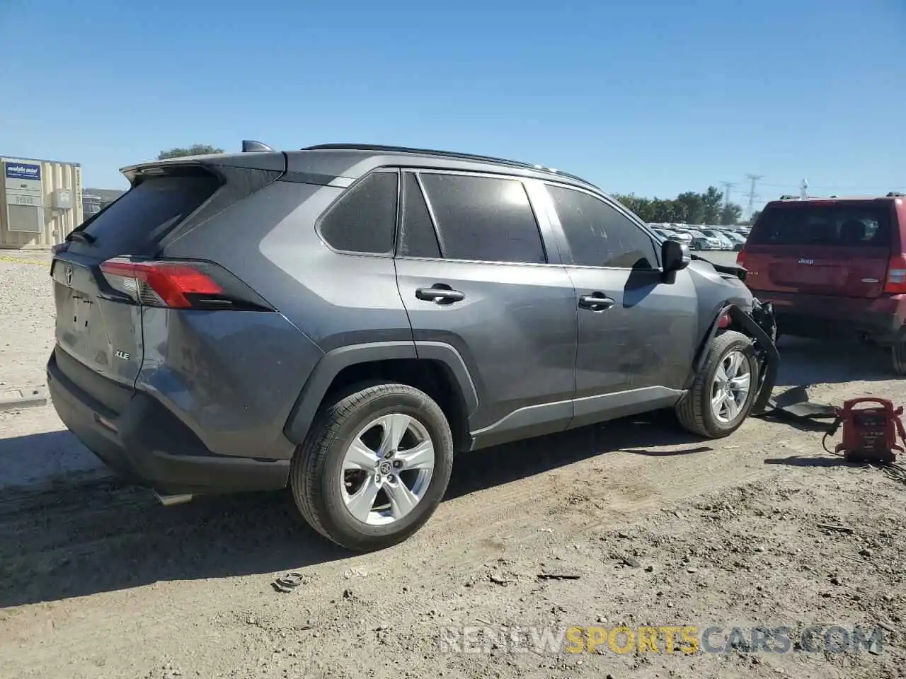 3 Photograph of a damaged car 2T3W1RFV5MW134065 TOYOTA RAV4 2021