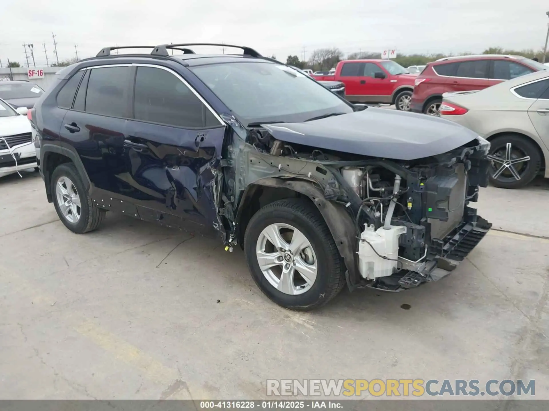 1 Photograph of a damaged car 2T3W1RFV5MW141839 TOYOTA RAV4 2021