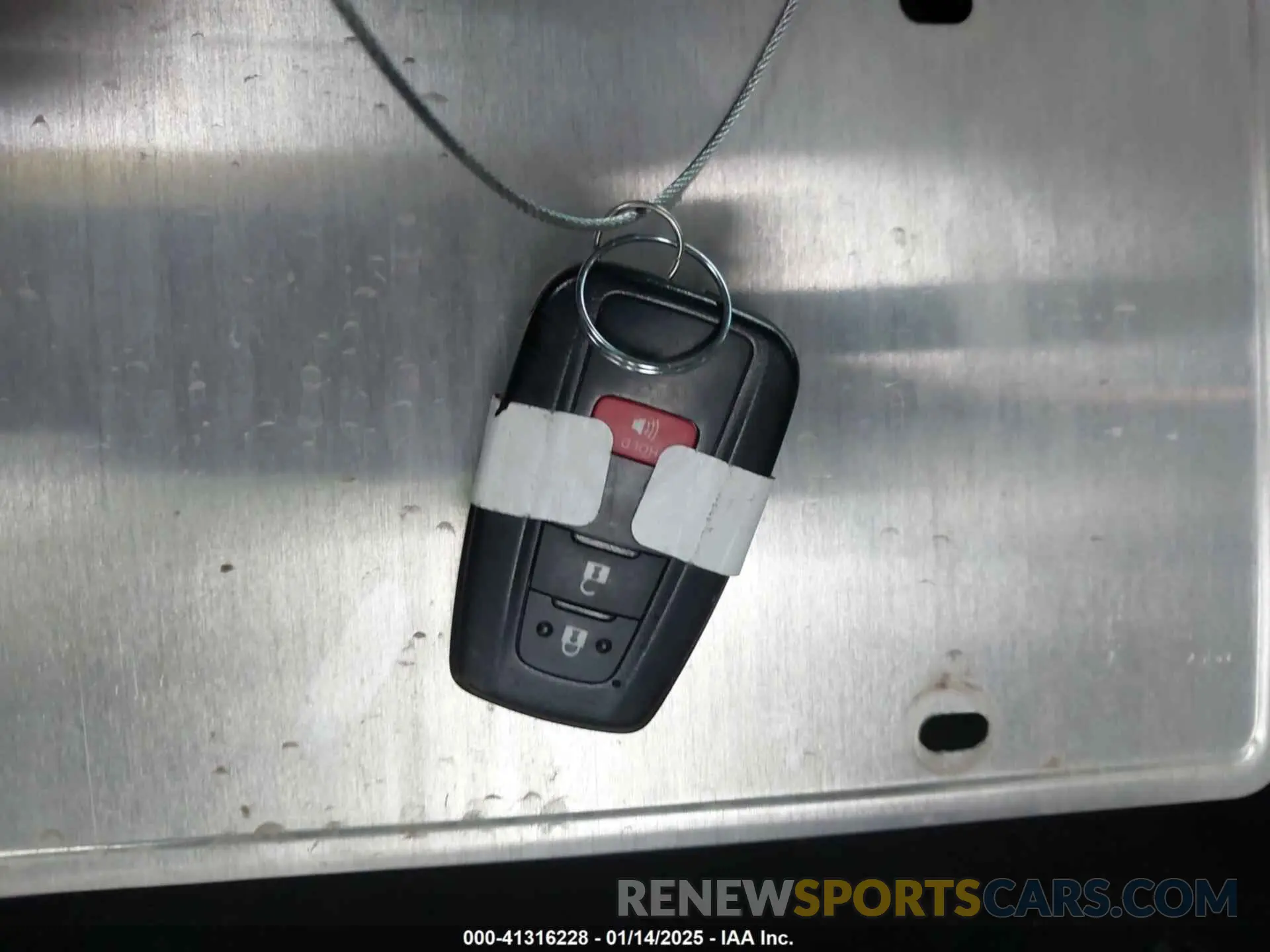 11 Photograph of a damaged car 2T3W1RFV5MW141839 TOYOTA RAV4 2021