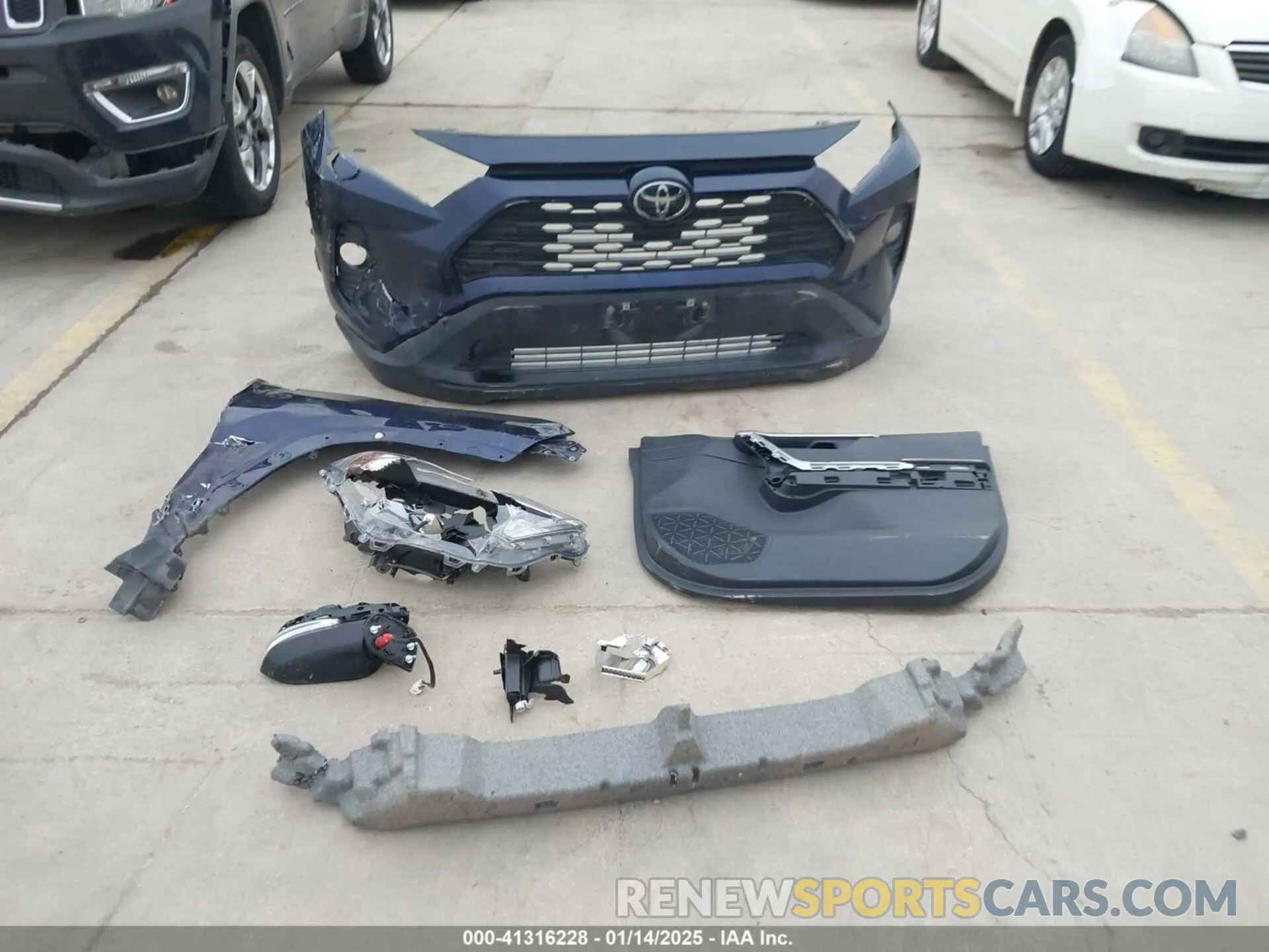 12 Photograph of a damaged car 2T3W1RFV5MW141839 TOYOTA RAV4 2021