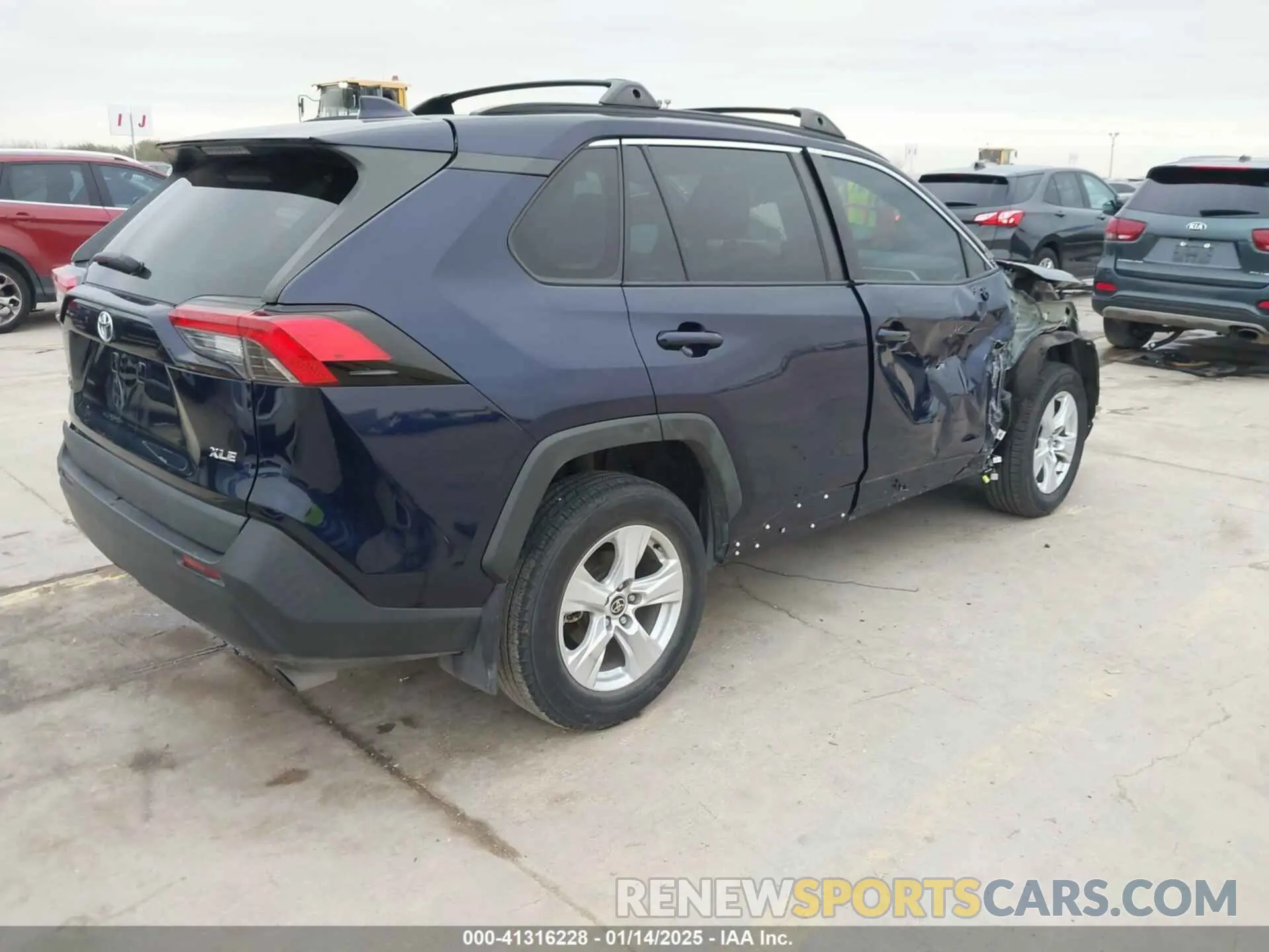 4 Photograph of a damaged car 2T3W1RFV5MW141839 TOYOTA RAV4 2021