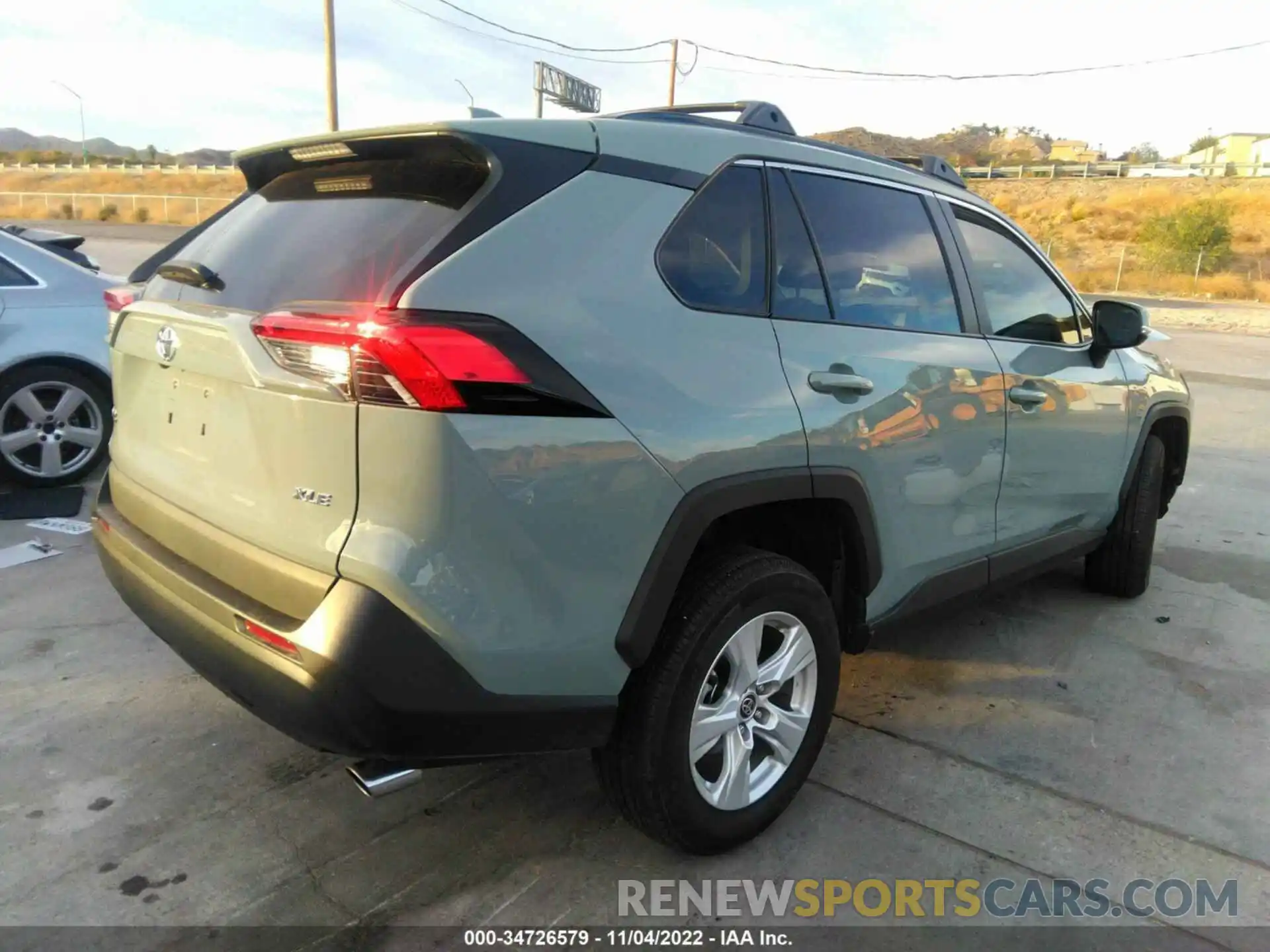 4 Photograph of a damaged car 2T3W1RFV5MW146023 TOYOTA RAV4 2021