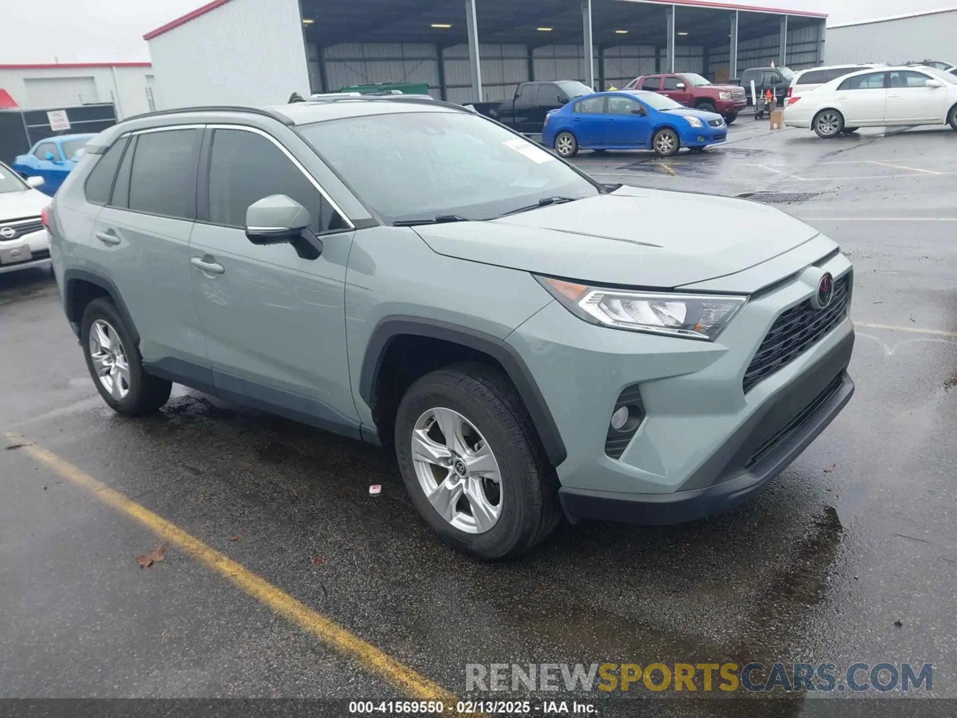 1 Photograph of a damaged car 2T3W1RFV5MW147561 TOYOTA RAV4 2021