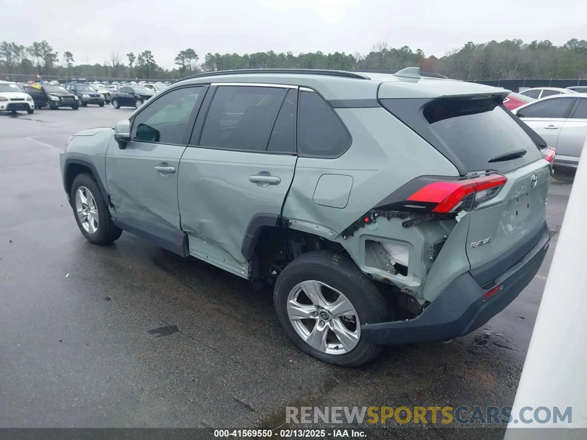 3 Photograph of a damaged car 2T3W1RFV5MW147561 TOYOTA RAV4 2021