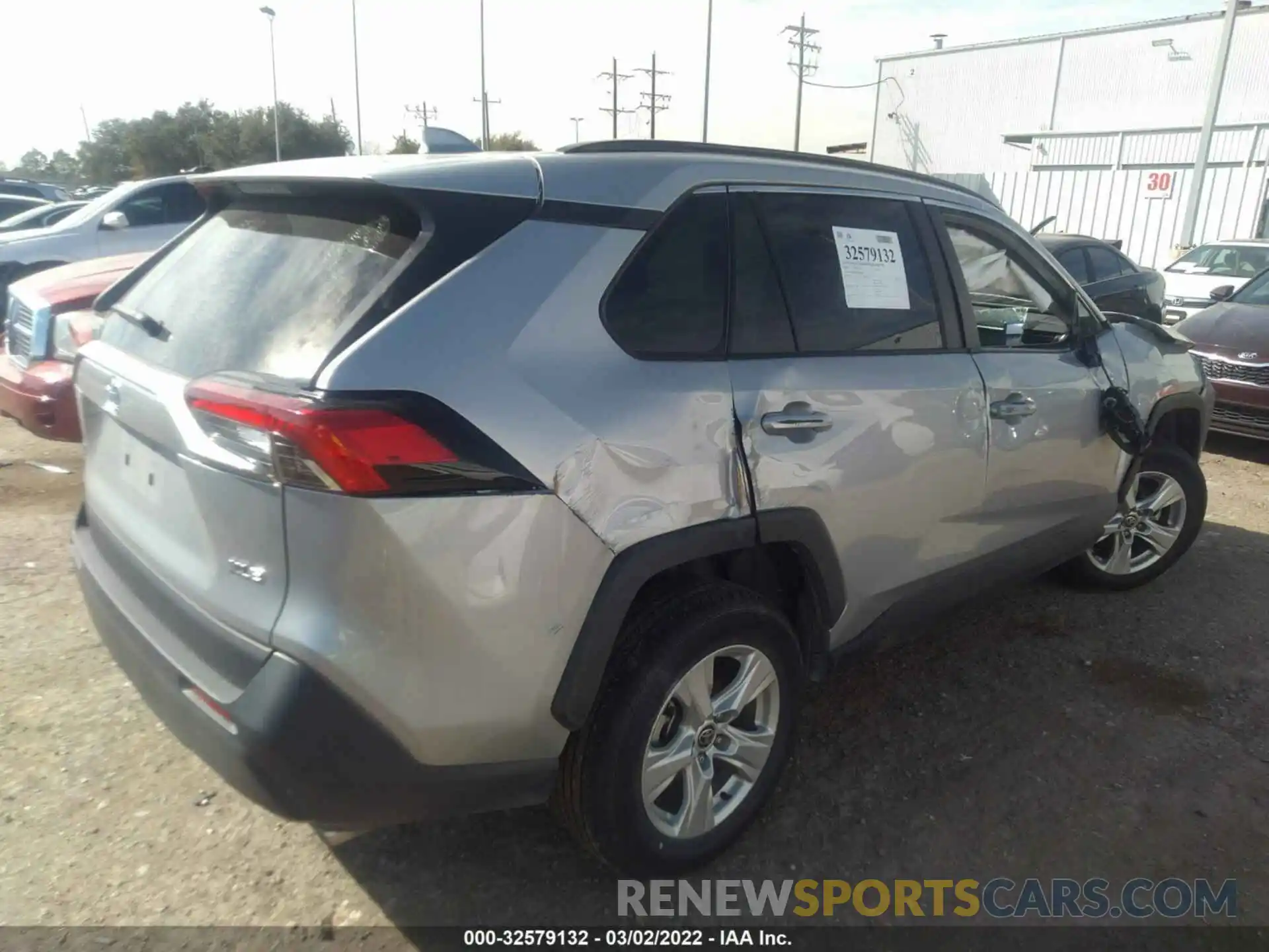 4 Photograph of a damaged car 2T3W1RFV5MW148189 TOYOTA RAV4 2021