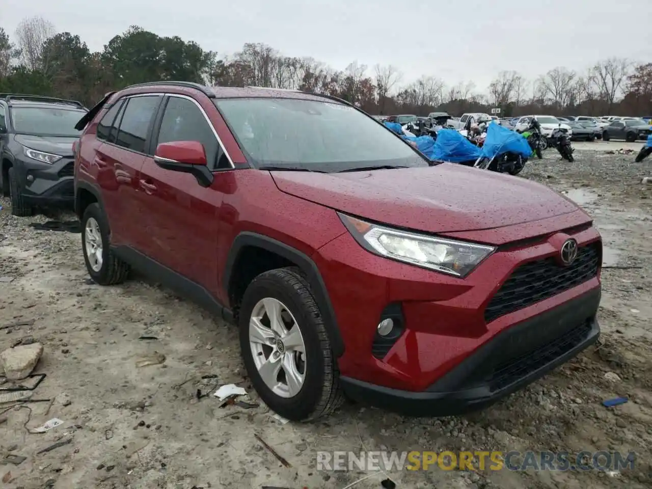 4 Photograph of a damaged car 2T3W1RFV5MW154347 TOYOTA RAV4 2021