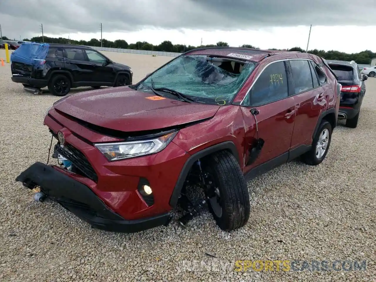 2 Photograph of a damaged car 2T3W1RFV5MW154896 TOYOTA RAV4 2021