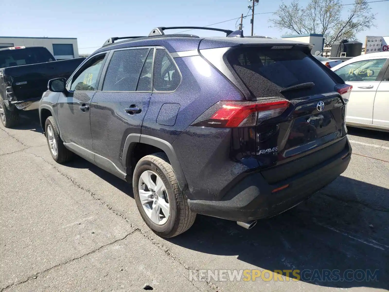 3 Photograph of a damaged car 2T3W1RFV5MW157815 TOYOTA RAV4 2021