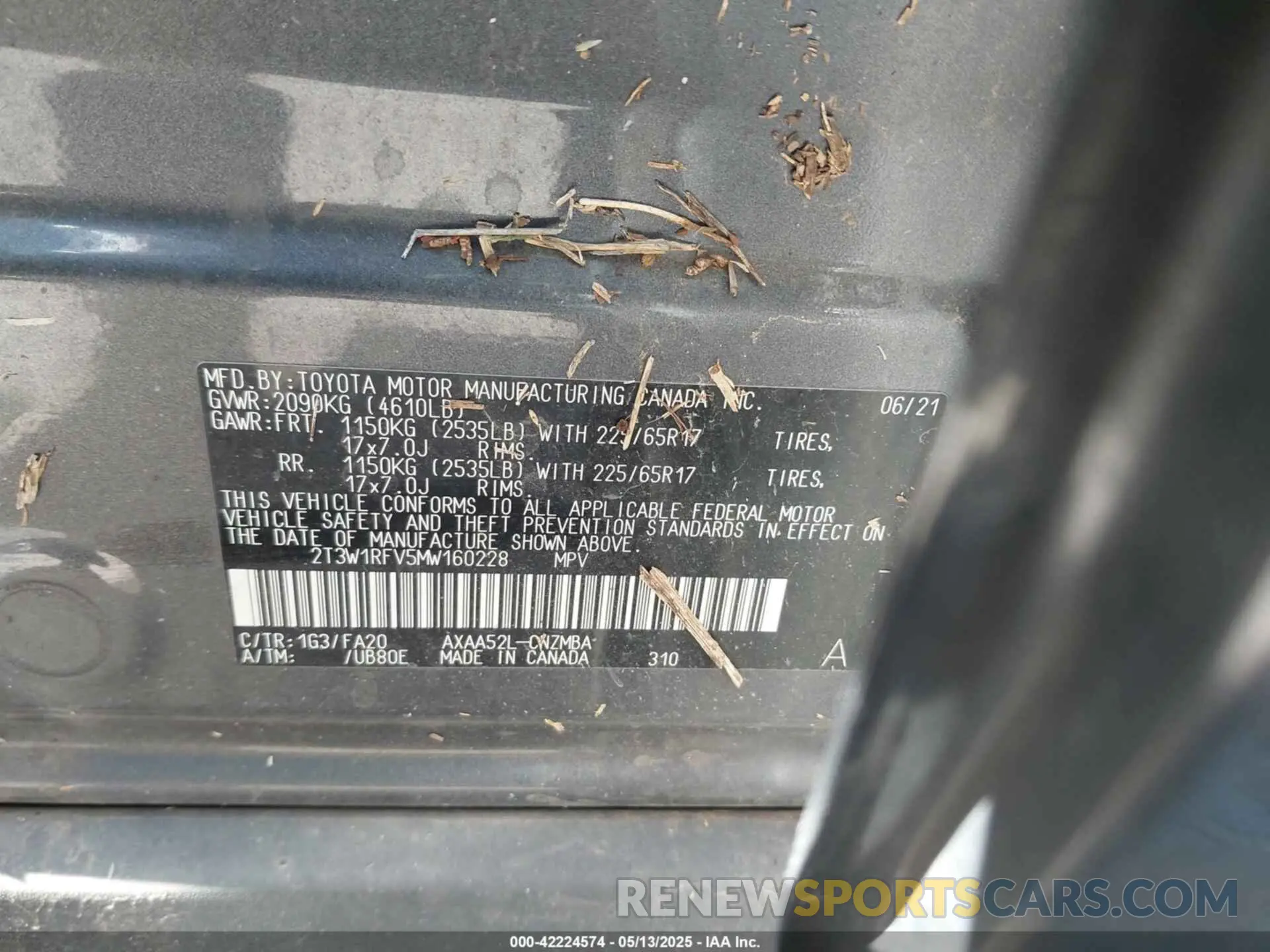 9 Photograph of a damaged car 2T3W1RFV5MW160228 TOYOTA RAV4 2021