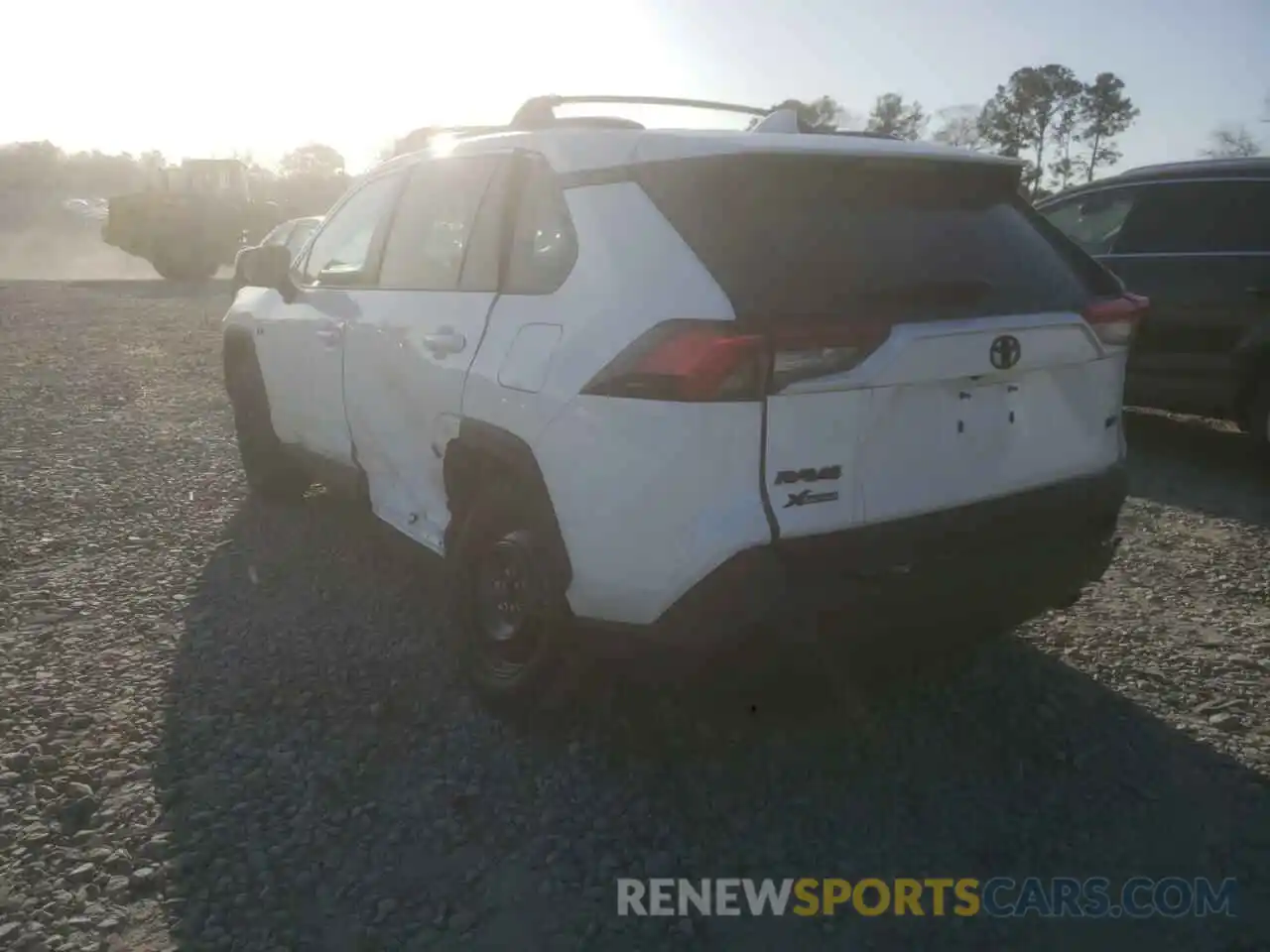 3 Photograph of a damaged car 2T3W1RFV5MW161685 TOYOTA RAV4 2021