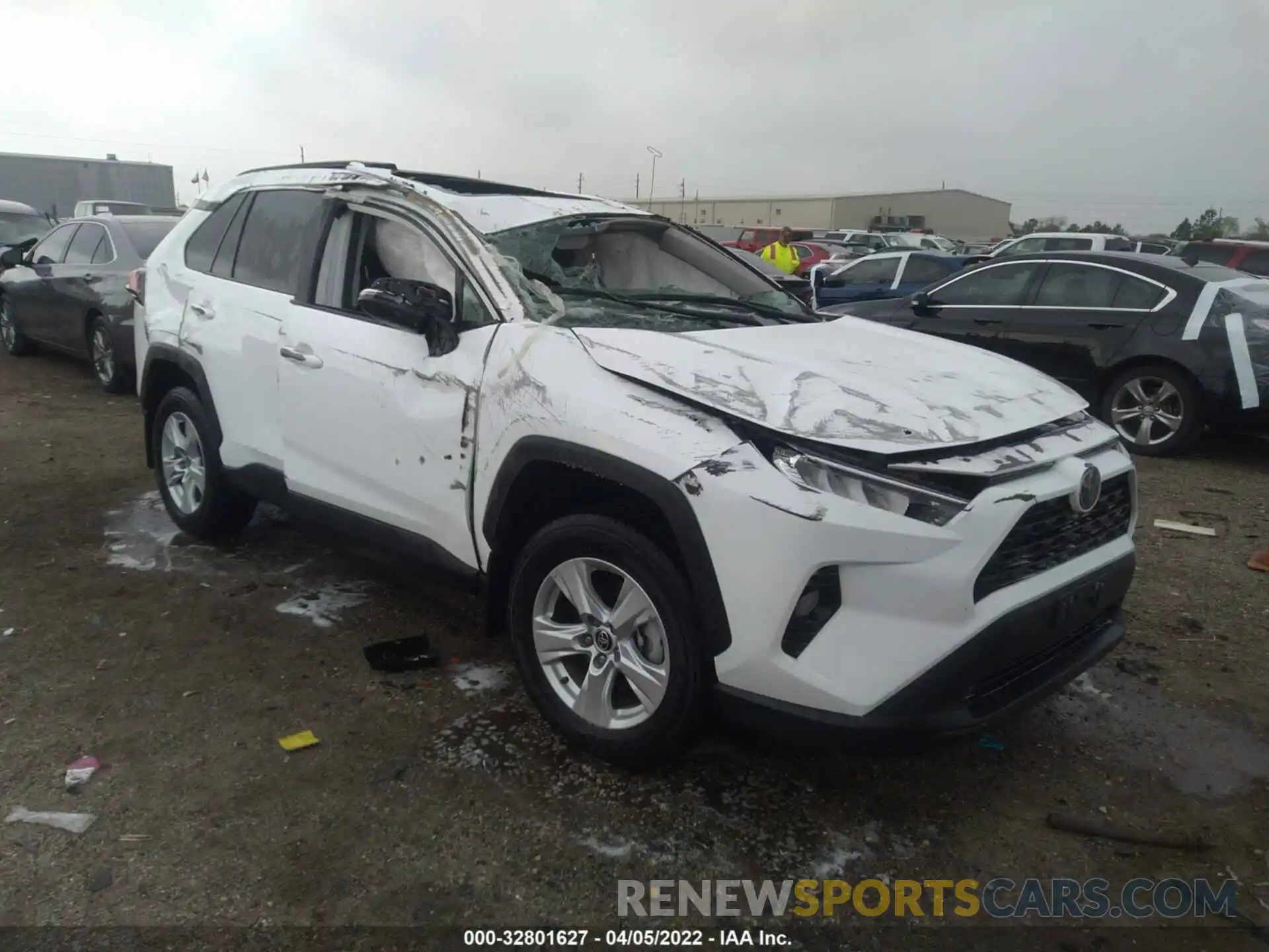 1 Photograph of a damaged car 2T3W1RFV5MW162092 TOYOTA RAV4 2021