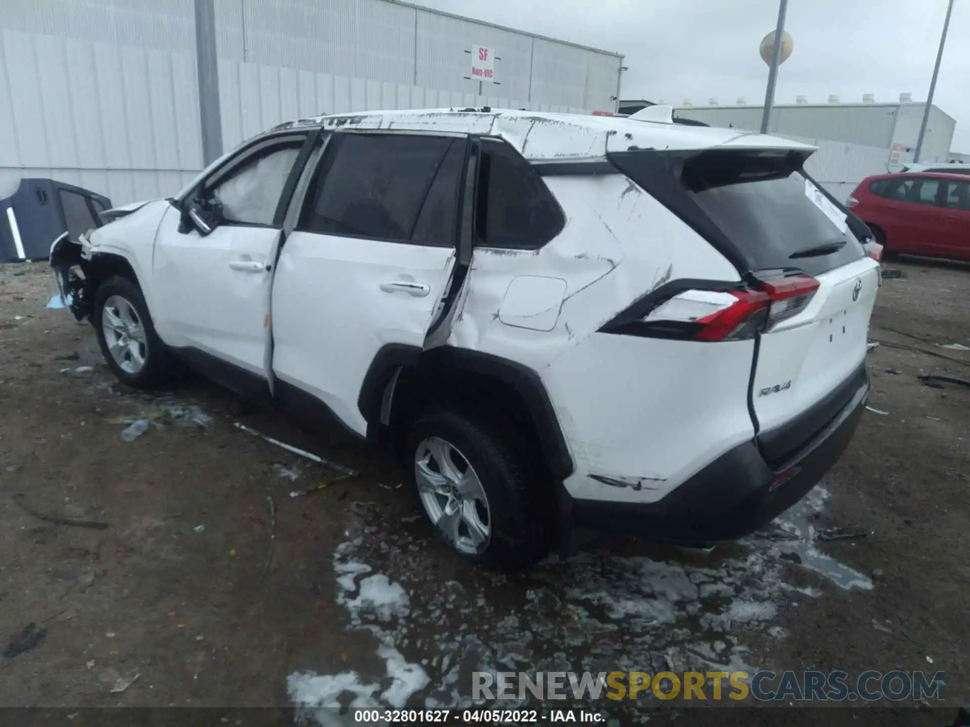 3 Photograph of a damaged car 2T3W1RFV5MW162092 TOYOTA RAV4 2021