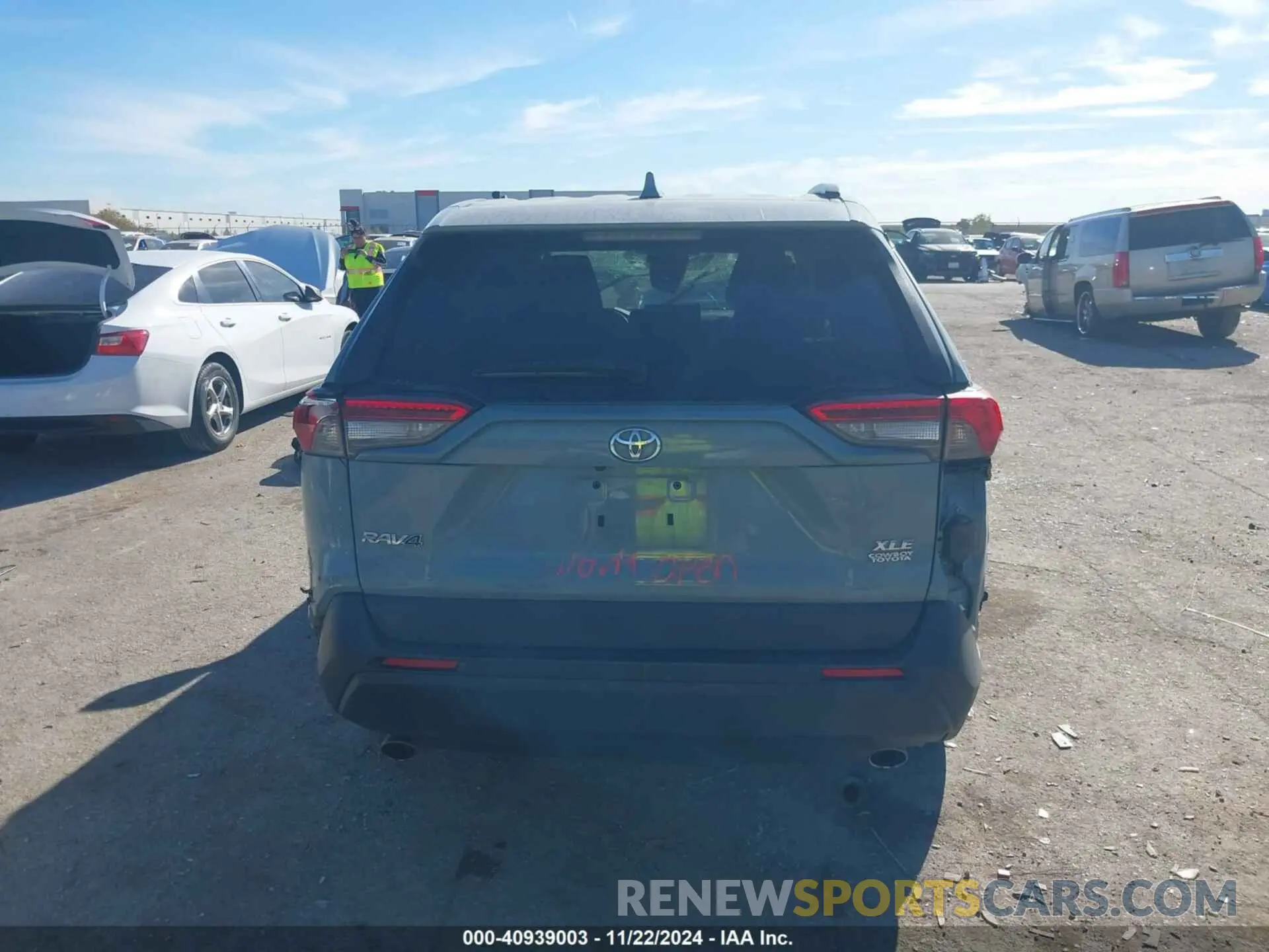 17 Photograph of a damaged car 2T3W1RFV5MW162741 TOYOTA RAV4 2021