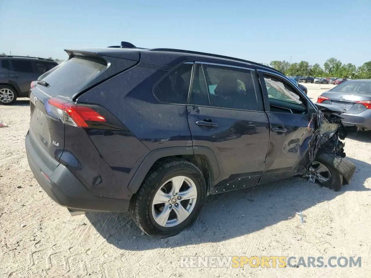 3 Photograph of a damaged car 2T3W1RFV5MW167017 TOYOTA RAV4 2021