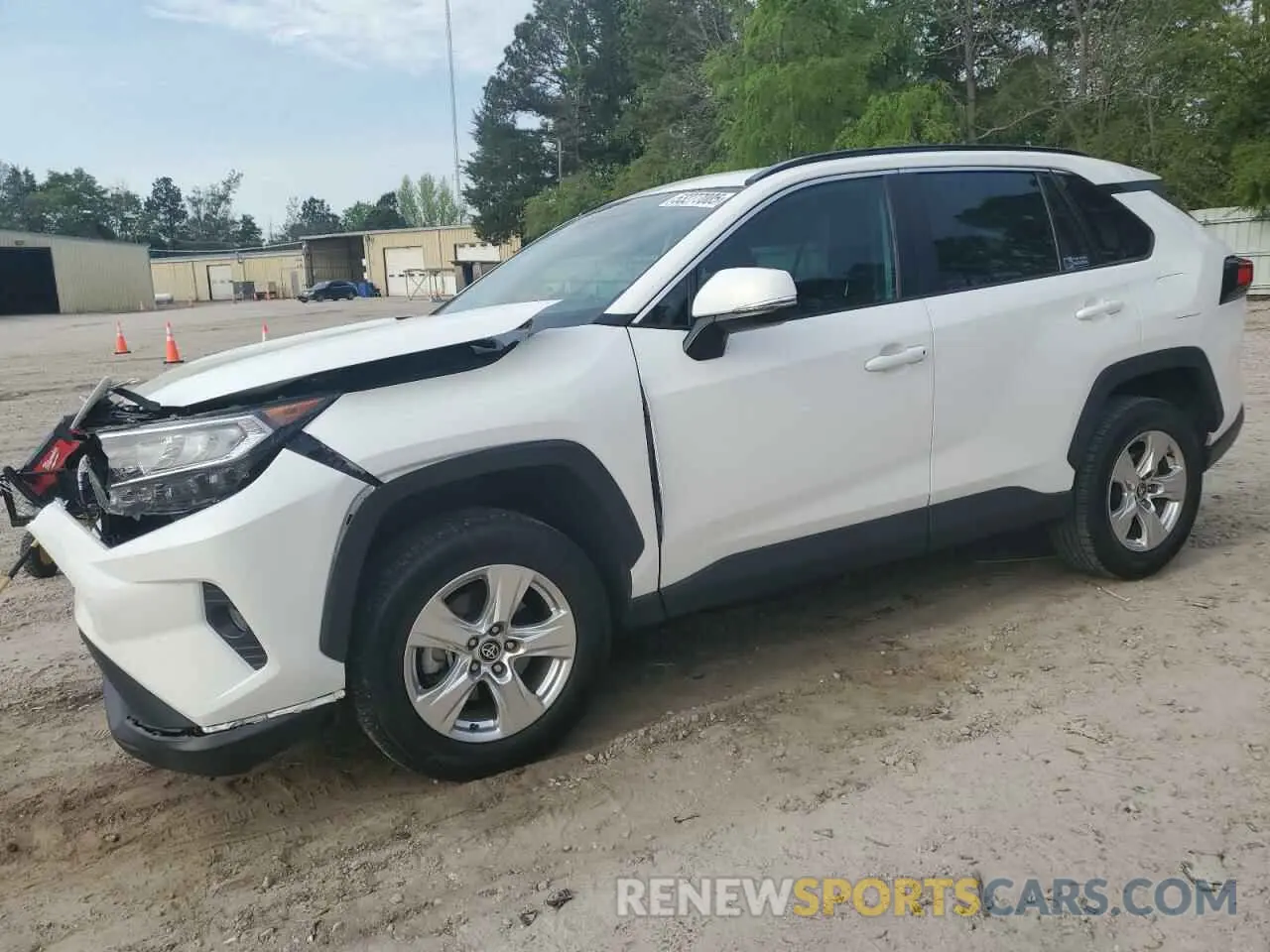 1 Photograph of a damaged car 2T3W1RFV5MW170290 TOYOTA RAV4 2021