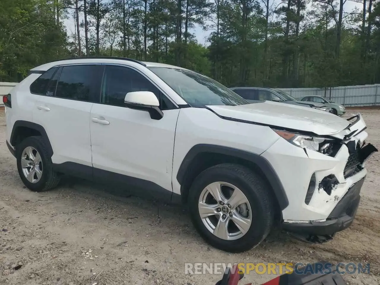4 Photograph of a damaged car 2T3W1RFV5MW170290 TOYOTA RAV4 2021