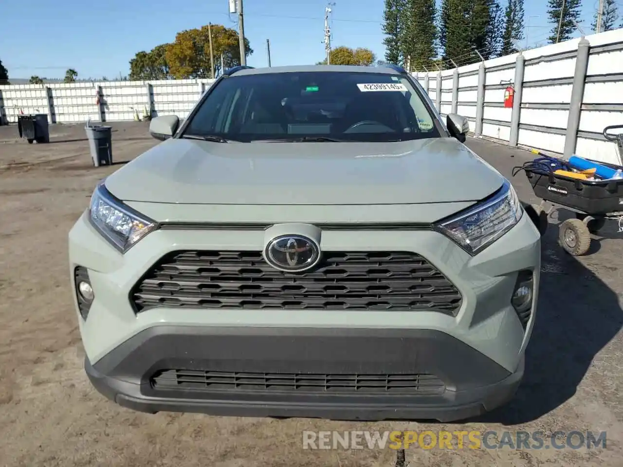 5 Photograph of a damaged car 2T3W1RFV5MW175067 TOYOTA RAV4 2021