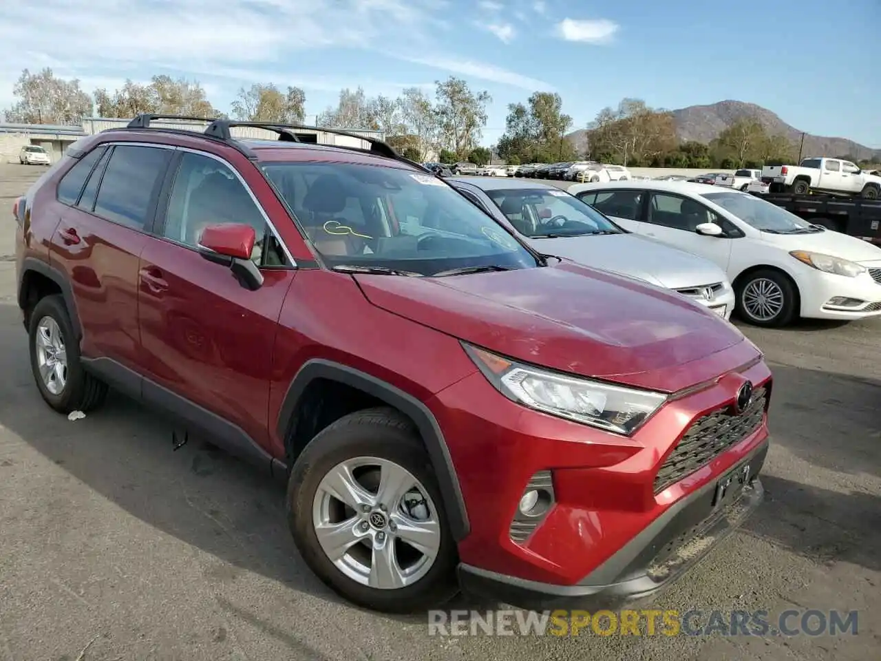 1 Photograph of a damaged car 2T3W1RFV5MW183895 TOYOTA RAV4 2021