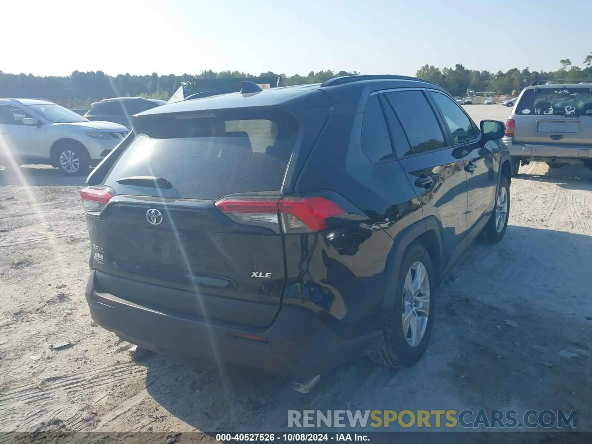 4 Photograph of a damaged car 2T3W1RFV6MC094225 TOYOTA RAV4 2021