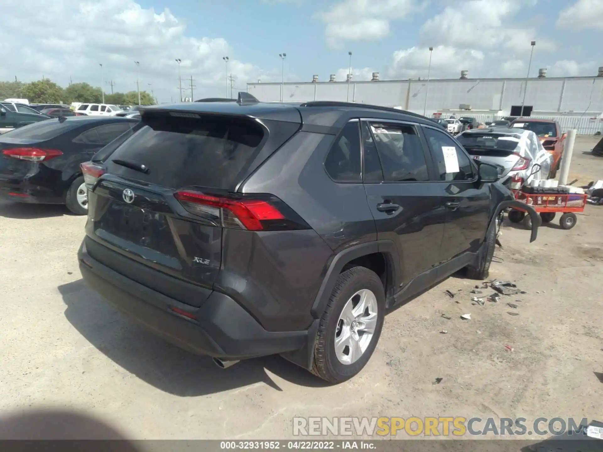 4 Photograph of a damaged car 2T3W1RFV6MC096685 TOYOTA RAV4 2021