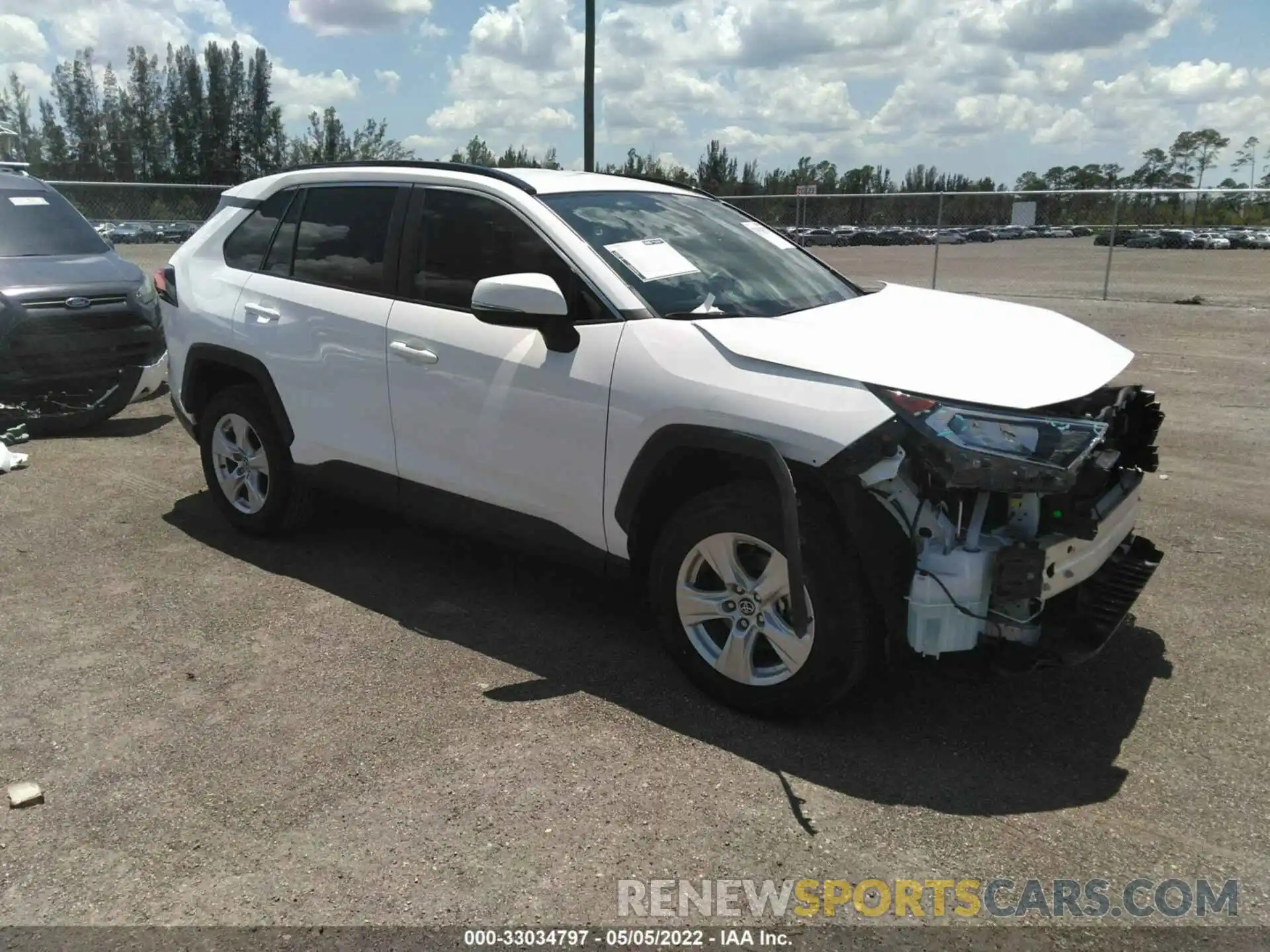 1 Photograph of a damaged car 2T3W1RFV6MC106244 TOYOTA RAV4 2021