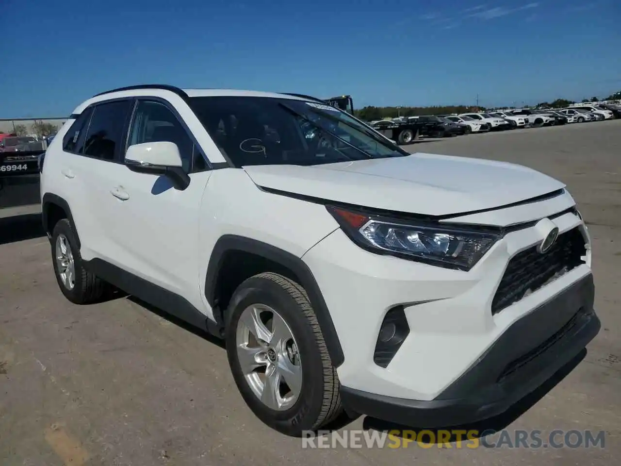 1 Photograph of a damaged car 2T3W1RFV6MC122153 TOYOTA RAV4 2021