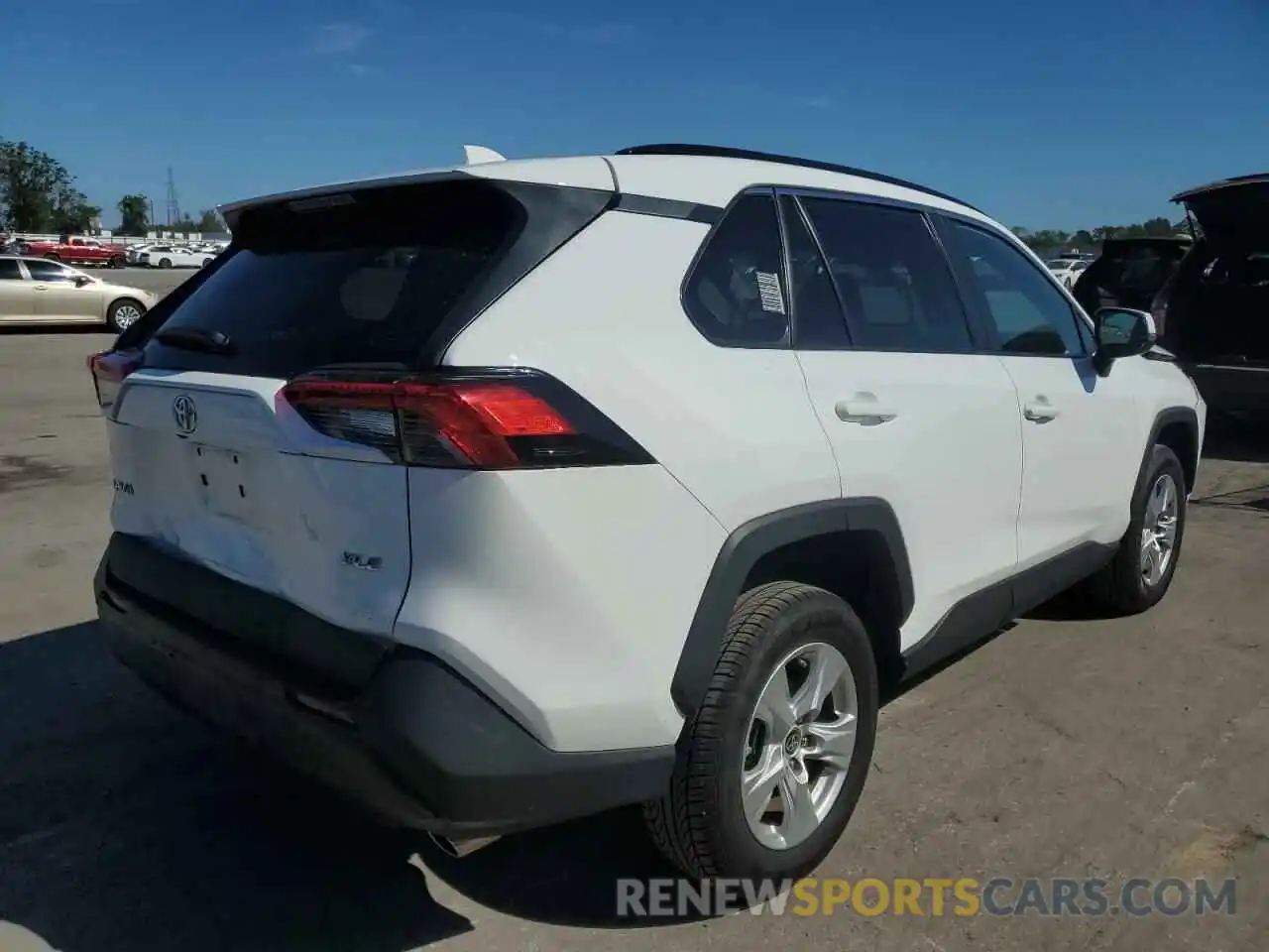 4 Photograph of a damaged car 2T3W1RFV6MC122153 TOYOTA RAV4 2021