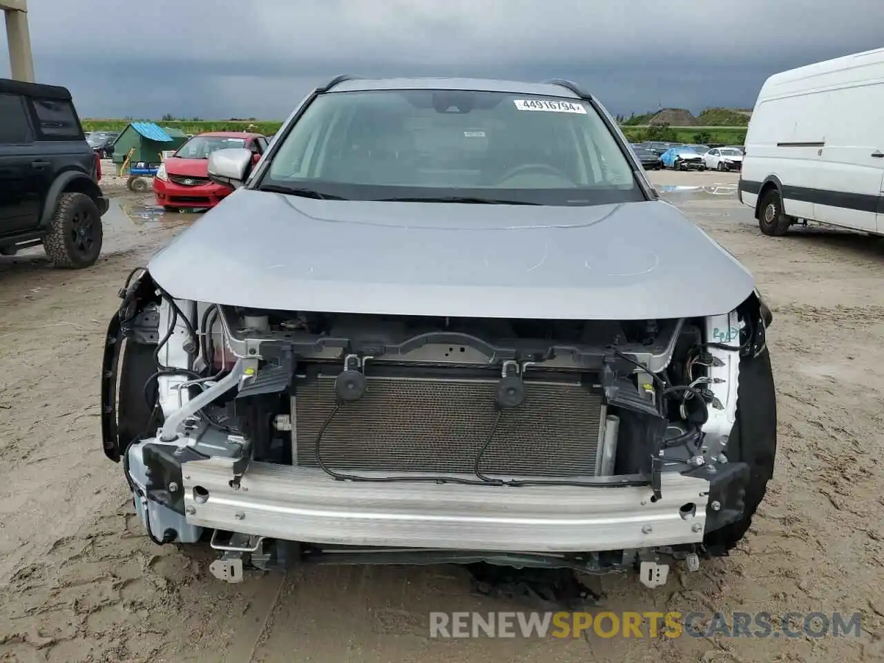 5 Photograph of a damaged car 2T3W1RFV6MC126283 TOYOTA RAV4 2021