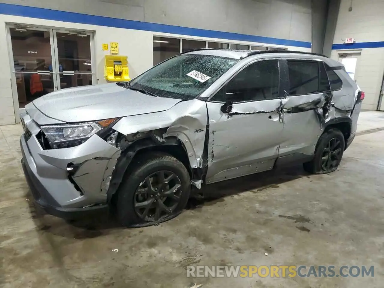 1 Photograph of a damaged car 2T3W1RFV6MC130978 TOYOTA RAV4 2021
