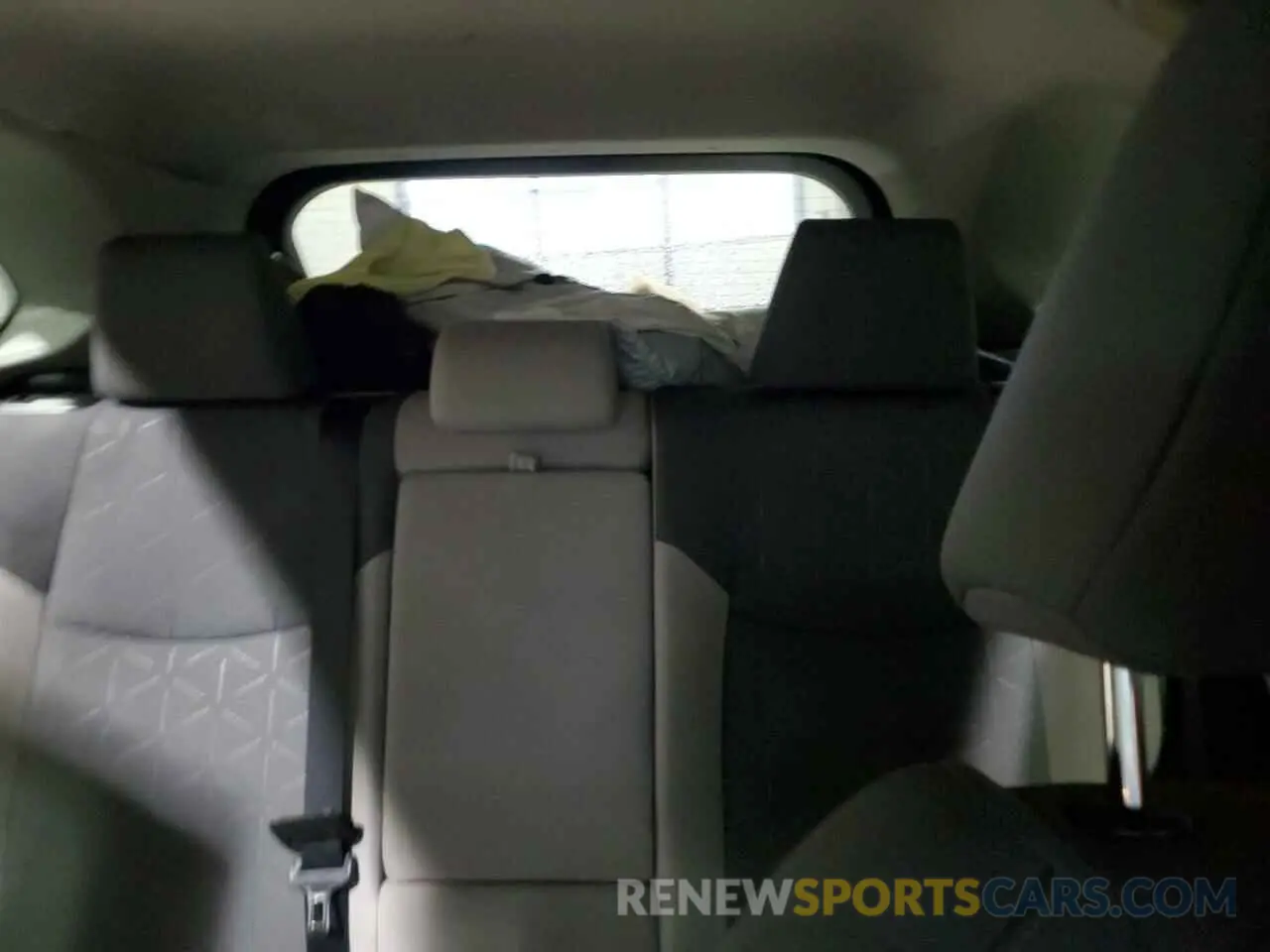 10 Photograph of a damaged car 2T3W1RFV6MC130978 TOYOTA RAV4 2021