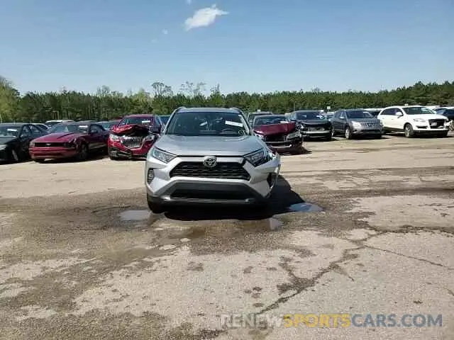 11 Photograph of a damaged car 2T3W1RFV6MC130978 TOYOTA RAV4 2021