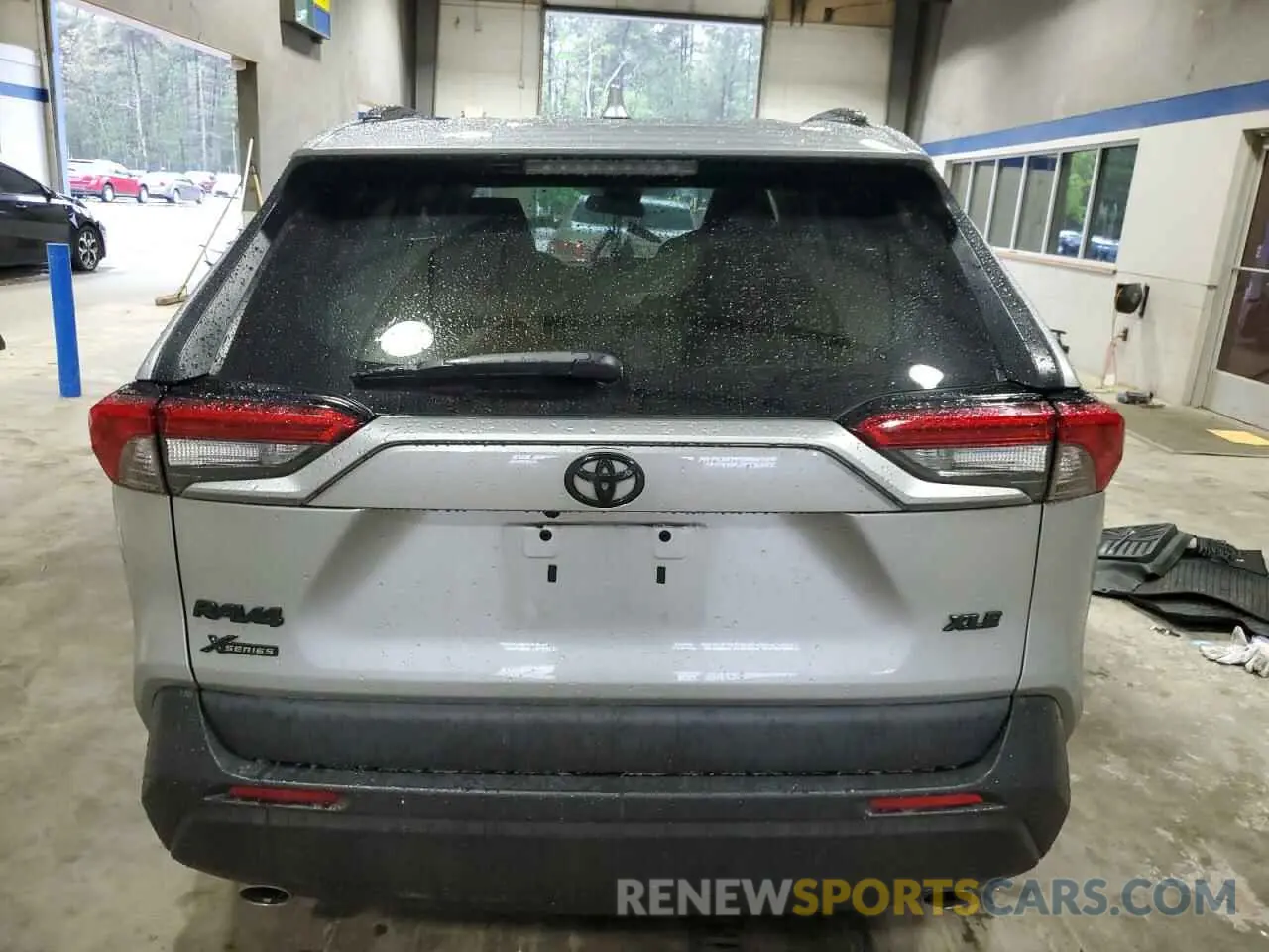 6 Photograph of a damaged car 2T3W1RFV6MC130978 TOYOTA RAV4 2021