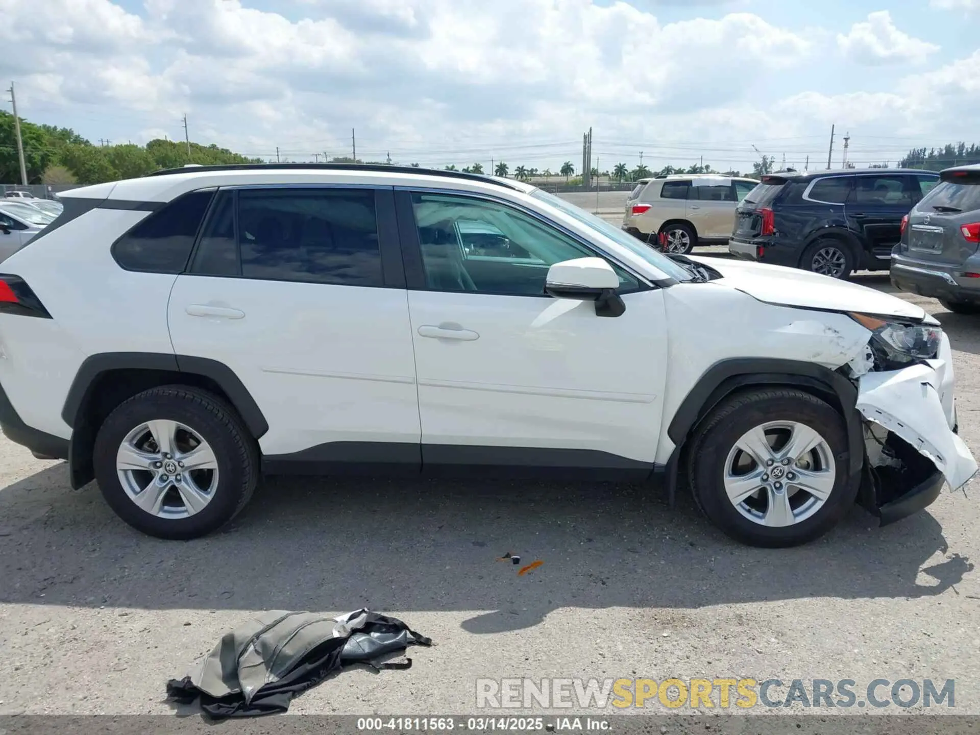 13 Photograph of a damaged car 2T3W1RFV6MC133539 TOYOTA RAV4 2021