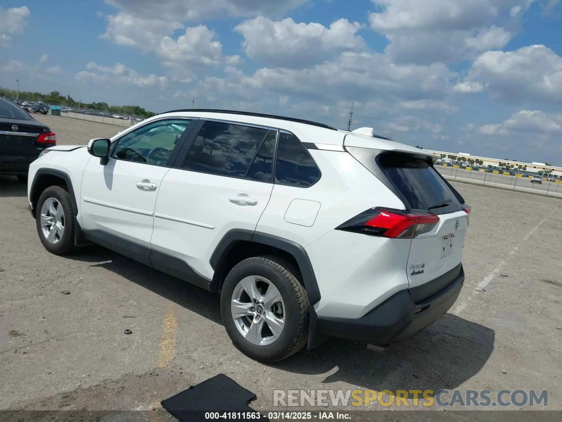 3 Photograph of a damaged car 2T3W1RFV6MC133539 TOYOTA RAV4 2021