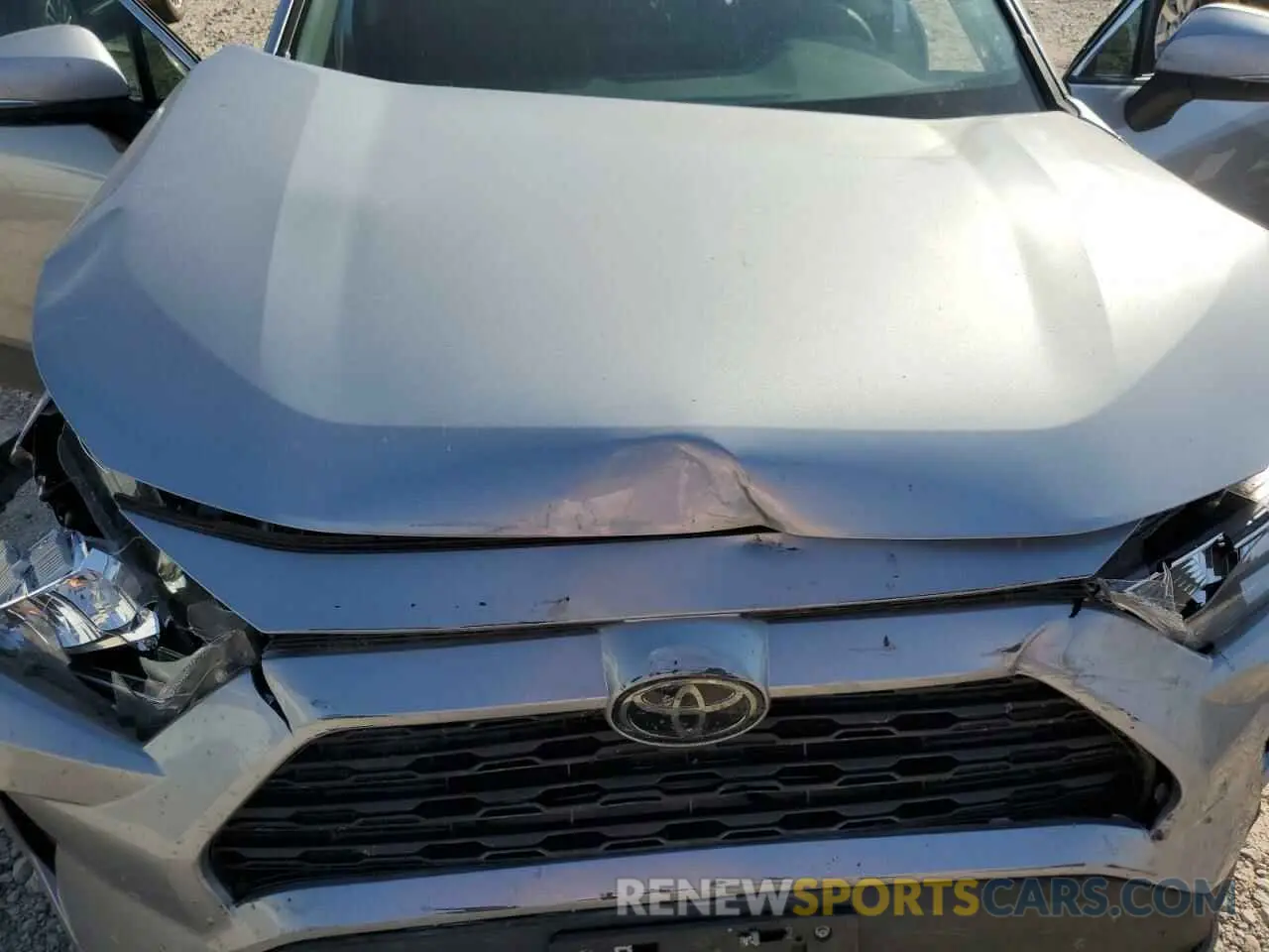 12 Photograph of a damaged car 2T3W1RFV6MC135453 TOYOTA RAV4 2021