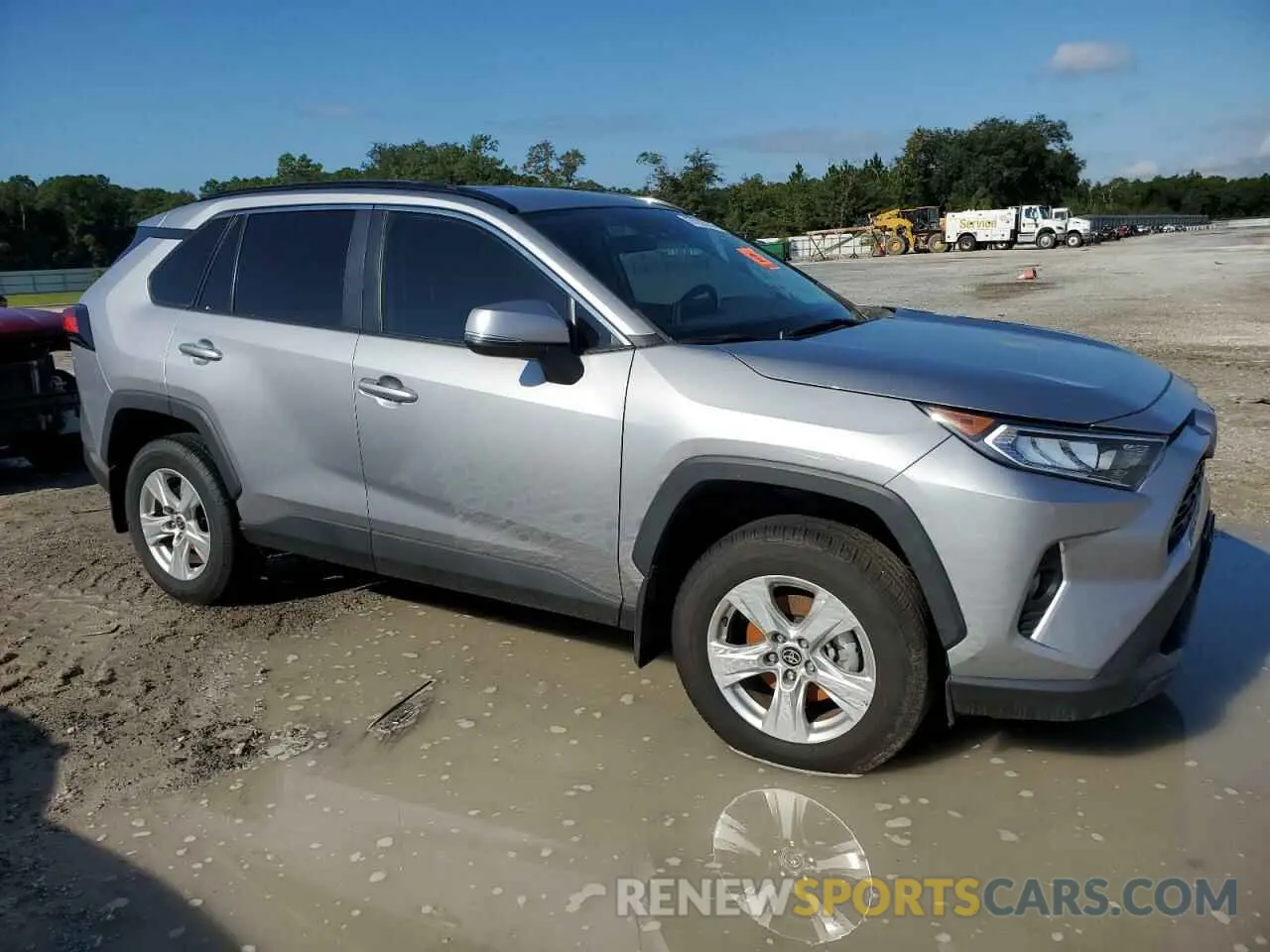 4 Photograph of a damaged car 2T3W1RFV6MC152866 TOYOTA RAV4 2021