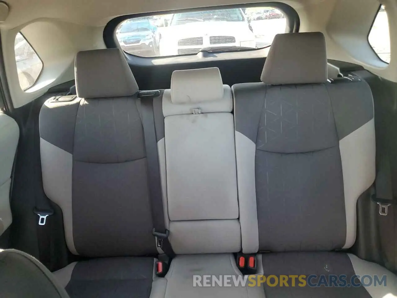 10 Photograph of a damaged car 2T3W1RFV6MC172664 TOYOTA RAV4 2021