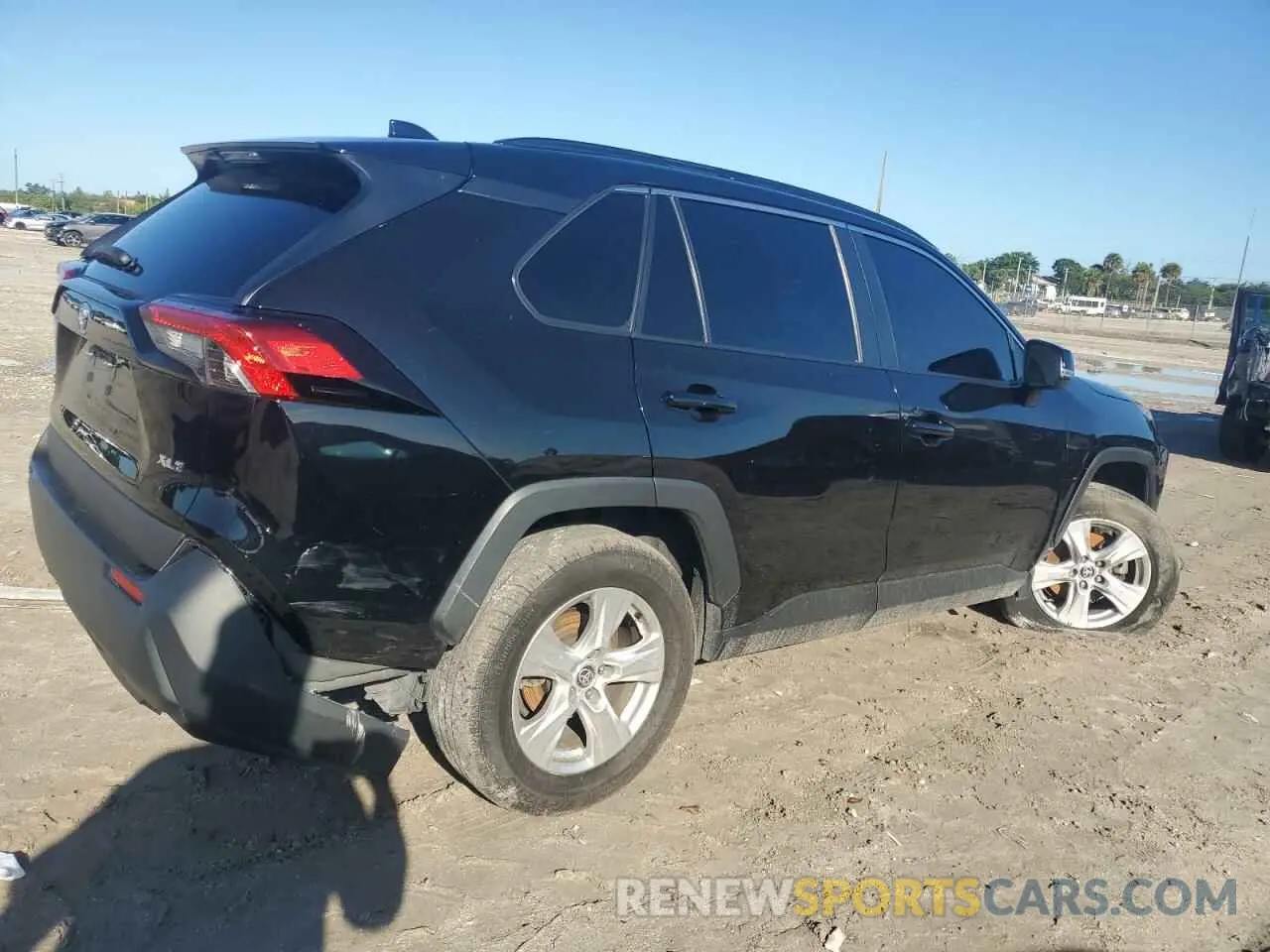 3 Photograph of a damaged car 2T3W1RFV6MC172664 TOYOTA RAV4 2021