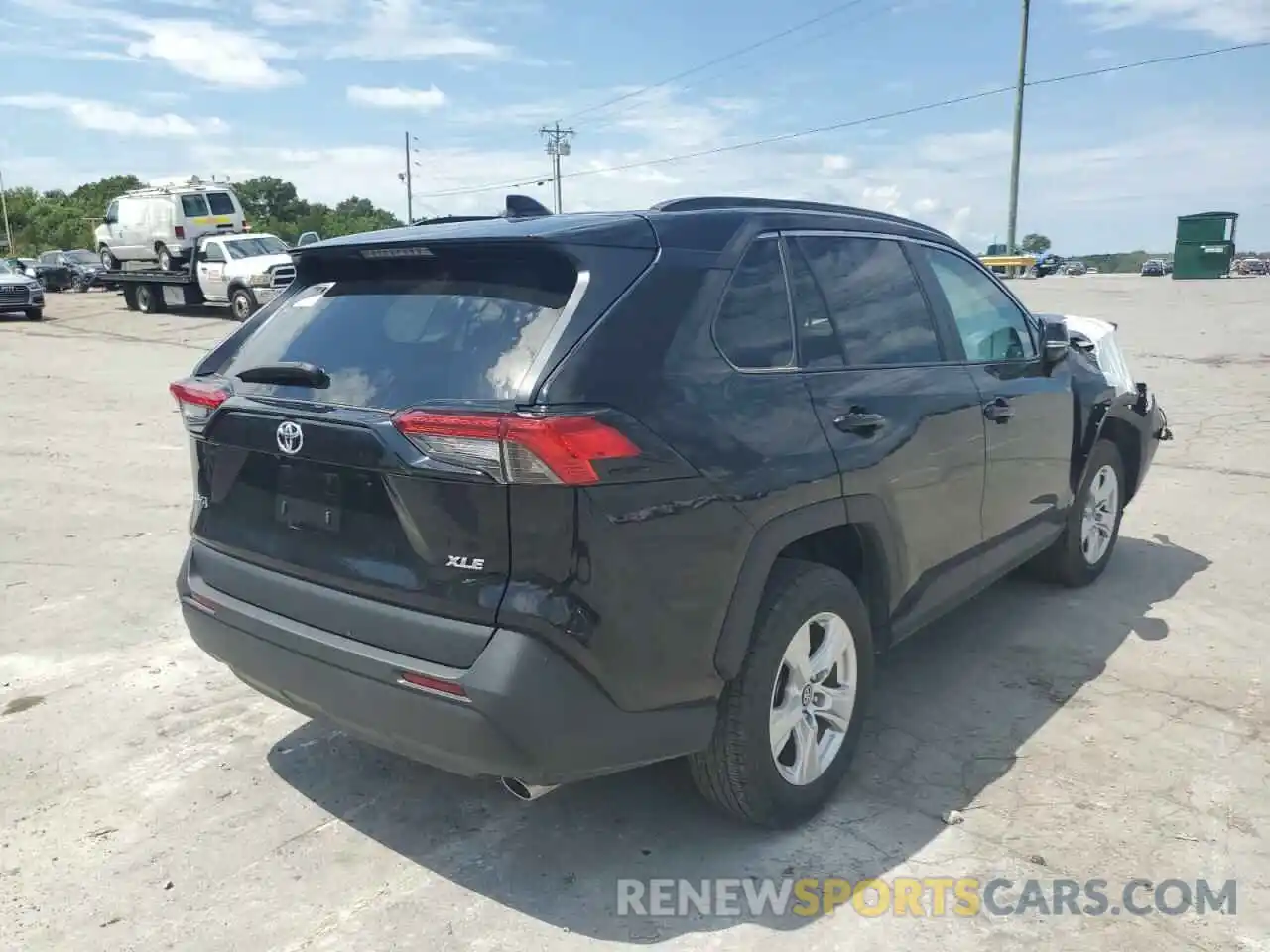 4 Photograph of a damaged car 2T3W1RFV6MW113144 TOYOTA RAV4 2021