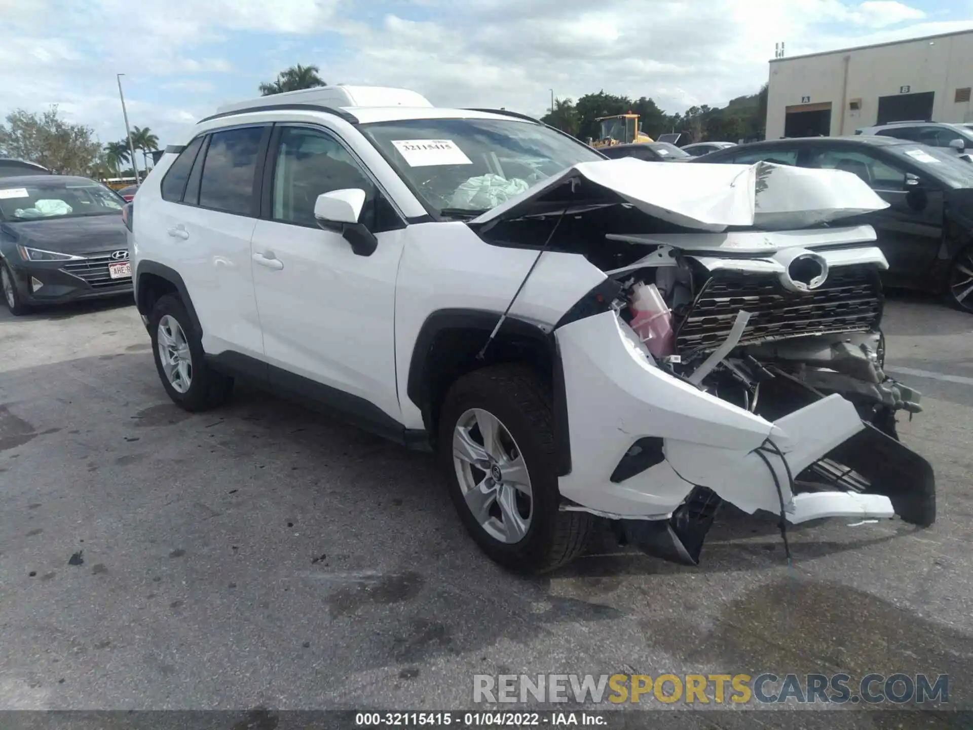 1 Photograph of a damaged car 2T3W1RFV6MW113869 TOYOTA RAV4 2021